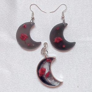 Titokzatos Éjfél Hold - Fekete-vörös gyanta ékszerszett, hold alakú - ékszer - ékszerszett - Meska.hu