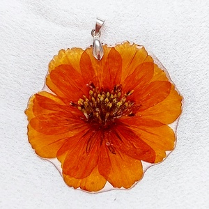 Lángoló Naplemente Medál  Nagyméretű, élénk narancssárga virág gyantában - ékszer - ékszerszett - Meska.hu
