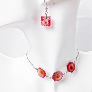 Nemes Piros Százszorszép és Jégvirágos Lila Álom � Hexagon medálos nyaklánc és fülbevaló Ékszer szett - ékszer - ékszerszett - Meska.hu