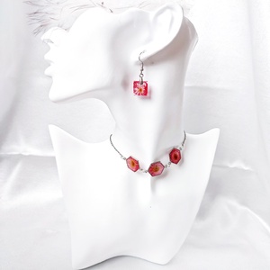 Nemes Piros Százszorszép és Jégvirágos Lila Álom � Hexagon medálos nyaklánc és fülbevaló Ékszer szett - ékszer - ékszerszett - Meska.hu