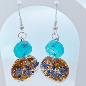 Absztrakt Művészet � Geometrikus Műgyanta Fülbevaló Arany Csillogással - ékszer - fülbevaló - lógó fülbevaló - Meska.hu