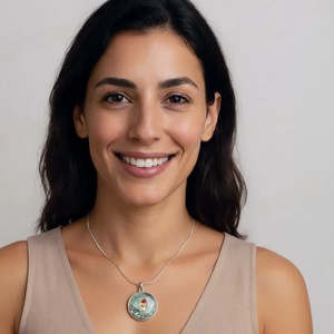 Vintage Romantika � Csillogó Műgyanta Medál Vörös Rózsával - ékszer - nyaklánc - medálos nyaklánc - Meska.hu