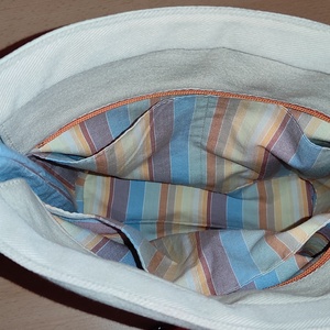 Hímzett farmer crossbody táska - táska & tok - kézitáska & válltáska - vállon átvethető táska - Meska.hu