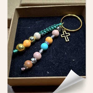 Kulcstartó  kereszt medállal , Táska & Tok, Kulcstartó & Táskadísz, Kulcstartó, Csomózás, Gyöngyfűzés, gyöngyhímzés, MESKA