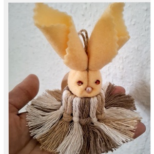 Húsvéti nyuszika makramé fonalból egyedi kézműves termék - Meska.hu