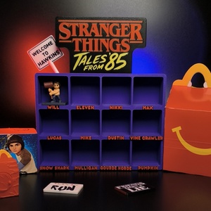 Stranger Things Mcdonalds figura tartó, Otthon & Életmód, Dekoráció, Dekoratív figurák és szobrok, Mindenmás, A Hawkins hangulat most beköltözhet a polcodra is! ?
Ez a Stranger Things inspirálta McDonald’s fig..., MESKA