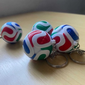 Fifa hivatalos labda kulcstartó vagy dísz - művészet - más gyűjtemények - Meska.hu
