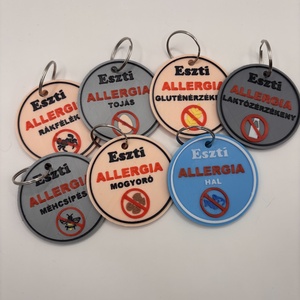 Allergia kulcstartó � névvel személyre szabható - Meska.hu