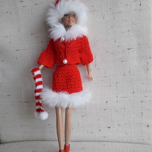 Műszőrmés Barbie ruha, Játék & Sport, Baba & babaház, Barbie ruhák, Horgolás, Varrás, Jó tartású piros  fonalból horgoltam ezt a  Mikulás Barbie együttest.
A baba mérete: derékbőség 9 c..., MESKA