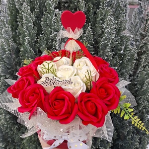 Valentin-napi szappanrózsa box � a szeretet illata ???? - Meska.hu