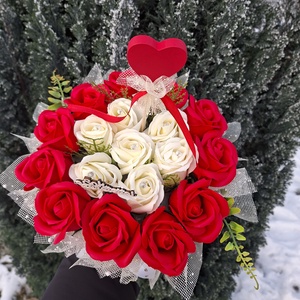 Valentin-napi szappanrózsa box � a szeretet illata ???? - otthon & életmód - virágdekoráció - virágok - virágbox - Meska.hu