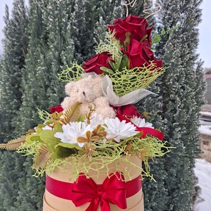 Valentin napi ajándékbox macival - Meska.hu