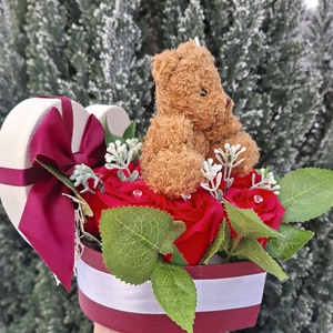 Szív alakú szappanrózsa box plüss macival � a szerelem ékköve  - otthon & életmód - virágdekoráció - virágok - virágbox - Meska.hu