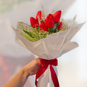 Piros tulipán csokor ballagásra, Otthon & Életmód, Virágdekoráció, Virágok, Virágcsokor, Mindenmás, MESKA