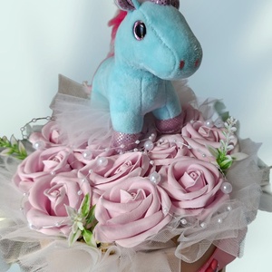 Unicornisos ajándékbox ballagásra - otthon & életmód - virágdekoráció - virágok - virágbox - Meska.hu