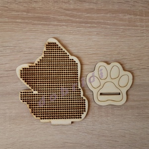 Keresztszemesen hímezhető fa alapú macska - otthon & életmód - dekoráció - dísztárgy - Meska.hu