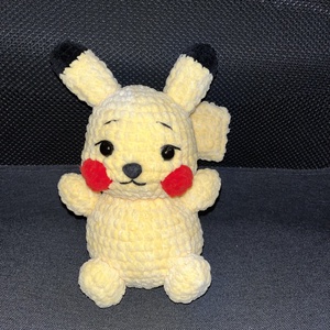 Horgolt Pikachu - játék & sport - plüssállat & játékfigura - plüss mesefigurák - Meska.hu