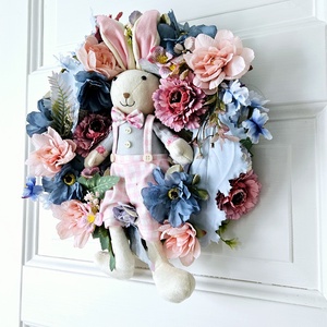 Nyuszifiú még a lábát lógatja, mielőtt hamarosan munkába áll ??? , Ünnepi díszek, dekorációk, Húsvéti díszek és dekorációk, Húsvéti ajtódísz, kopogtató, , MESKA