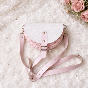 Horgolt babarózsaszín crossbody táska csipkés bőr fedlappal, Táska & Tok, Kézitáska & válltáska, Alkalmi táska, Horgolás, MESKA