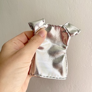 Barbie ruha, Ezüst póló - játék & sport - baba & babaház - barbie ruhák - Meska.hu