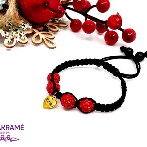Love makramé karkötő - piros - ékszer - karkötő - gyöngyös karkötő - Meska.hu