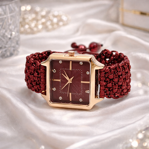 Borvörös makramé karóra négyszögletes számlappal - Meska.hu