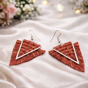 Viviana makramé fülbevaló - vadrózsa aranyszállal, Ékszer, Fülbevaló, Lógó fülbevaló, Ékszerkészítés, Csomózás, MESKA