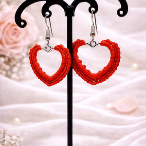  Love makramé fülbevaló - piros - ékszer - fülbevaló - lógó fülbevaló - Meska.hu