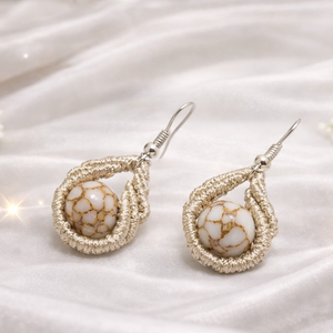 Comet makramé fülbevaló - pezsgő, Ékszer, Fülbevaló, Lógó fülbevaló, Csomózás, MESKA