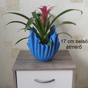 Dekor virágos kaspó, kézzel készült, kézzel festett. Kék színű, két méretben. - Meska.hu