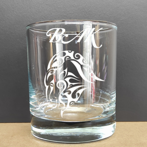 BAK Gravírozott horoszkópos pohár, 290 ml whiskys/vizes, Otthon & Életmód, Konyhafelszerelés, tálalás, Tálalás, Pohár, Gravírozás, pirográfia, MESKA