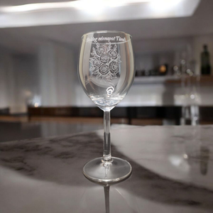 Egyénre szabható gravírozott boros pohár névnapra, 300 ml, Otthon & Életmód, Konyhafelszerelés, tálalás, Tálalás, Boros poharak, szettek, Gravírozás, pirográfia, MESKA