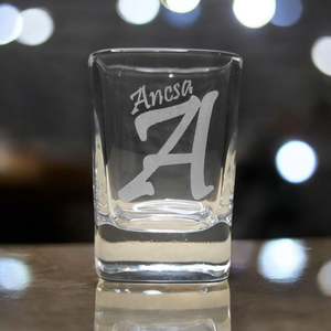 Gravírozott neves pálinkás pohár 55 ml szögletes, Otthon & Életmód, Konyhafelszerelés, tálalás, Tálalás, Pálinkás poharak, szettek, Gravírozás, pirográfia, MESKA