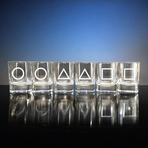 Gravírozott pálinkás pohár szett SQUID GAME 55 ml, szögletes forma, 6 db , Otthon & Életmód, Konyhafelszerelés, tálalás, Tálalás, Pálinkás poharak, szettek, Gravírozás, pirográfia, MESKA