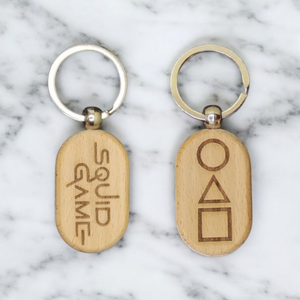 SQUID GAME Gravírozott fa kulcstartó - táska & tok - kulcstartó & táskadísz - kulcstartó - Meska.hu