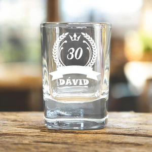 Egyénre szabható, gravírozott neves pálinkás pohár születésnapra, 55 ml szögletes - Meska.hu