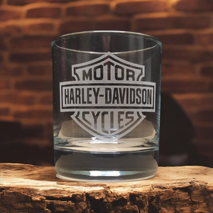 Gravírozott whiskys pohár Harley Davidson logoval 290 ml , Otthon & Életmód, Konyhafelszerelés, tálalás, Tálalás, Pohár, Gravírozás, pirográfia, MESKA