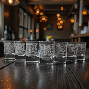 Gravírozott betűs pálinkás pohár szett, 55 ml, Otthon & Életmód, Konyhafelszerelés, tálalás, Tálalás, Pohár, Gravírozás, pirográfia, MESKA