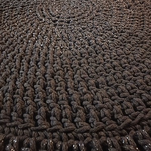 LUXURY SHINE Grafit horgolt tányéralátét - otthon & életmód - konyhafelszerelés, tálalás - tálalás - tányér- és poháralátét - Meska.hu