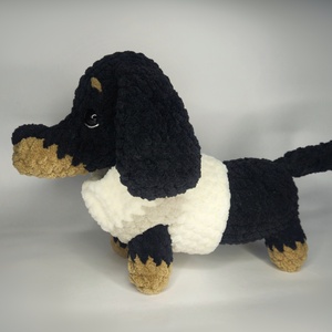 Horgolt tacsi pulóverben, Játék & Sport, Plüssállat & Játékfigura, Más figura, Horgolás, Varrás, MESKA