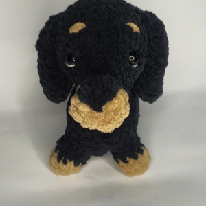 Horgolt tacsi pulóverben - játék & sport - plüssállat & játékfigura - más figura - Meska.hu