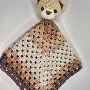 Macis szundikendő, Játék & Sport, Plüssállat & Játékfigura, Más figura, Horgolás, Varrás, Amigurumi figura.

Anyag:100%mikropoliészter fonal. Antiallergén töltőanyag. 
Műanyag biztonsági sz..., MESKA