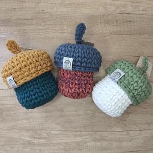 Horgolt makk tároló - kellékek & szerszámok - dekorációs kellékek - termések, terméscsomagok - Meska.hu