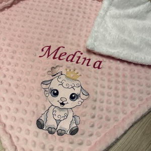Bárány mintás Minky-sherpa anyagú hímzett babatakaró - névre szóló  - Meska.hu