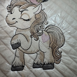 Egyrétegű babatakaró - névre szóló , lány lovacskás - baba - mama - babalátogató ajándékcsomag - Meska.hu