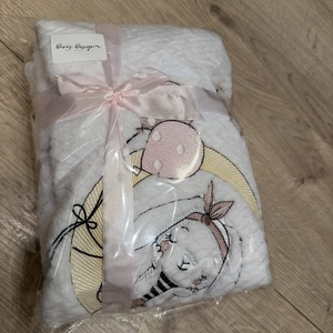 Nyuszi lufikkal-egyrétegű babatakaró (névre szóló )- fehér  - baba - mama - baba ágynemű - babatakaró, gyerek pléd - Meska.hu