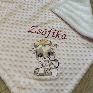 Boci mintás babatakaró - hímzett, névre szóló  - Meska.hu