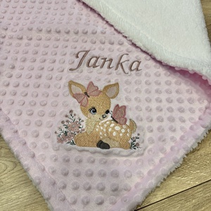 Őzike pillangókkal -Minky-sherpa anyagú névre szóló babatakaró , Baba - mama, Baba ágynemű, Babatakaró, gyerek pléd, Hímzés, Varrás, MESKA