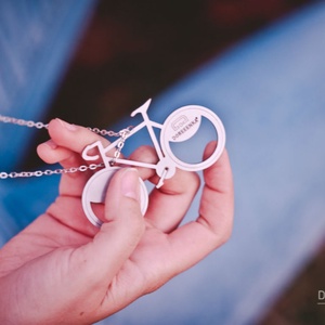 BICIKLIS sörnyitó fesztivál nyaklánc, BRINGÁS ÉKSZER, BICIKLISEKNEK - Meska.hu