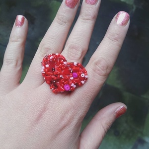 Illatos szívecske formájú piros antiallergén gyűrű málna illatban! - Meska.hu